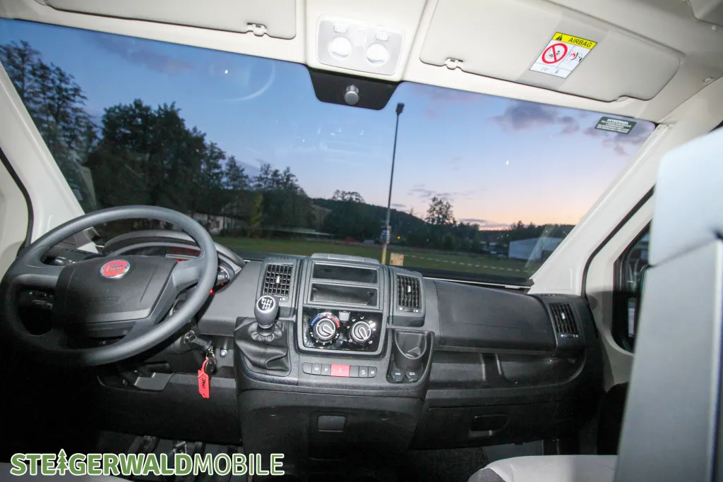 Bild 4: Wohnmobil von Roller Team mieten in Untersteinbach / Rauhenebrach