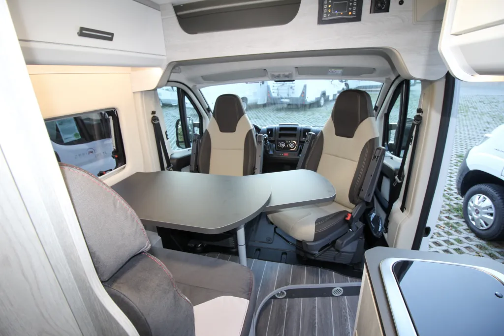 Bild 7: Roller Team Wohnmobil in Untersteinbach / Rauhenebrach mieten