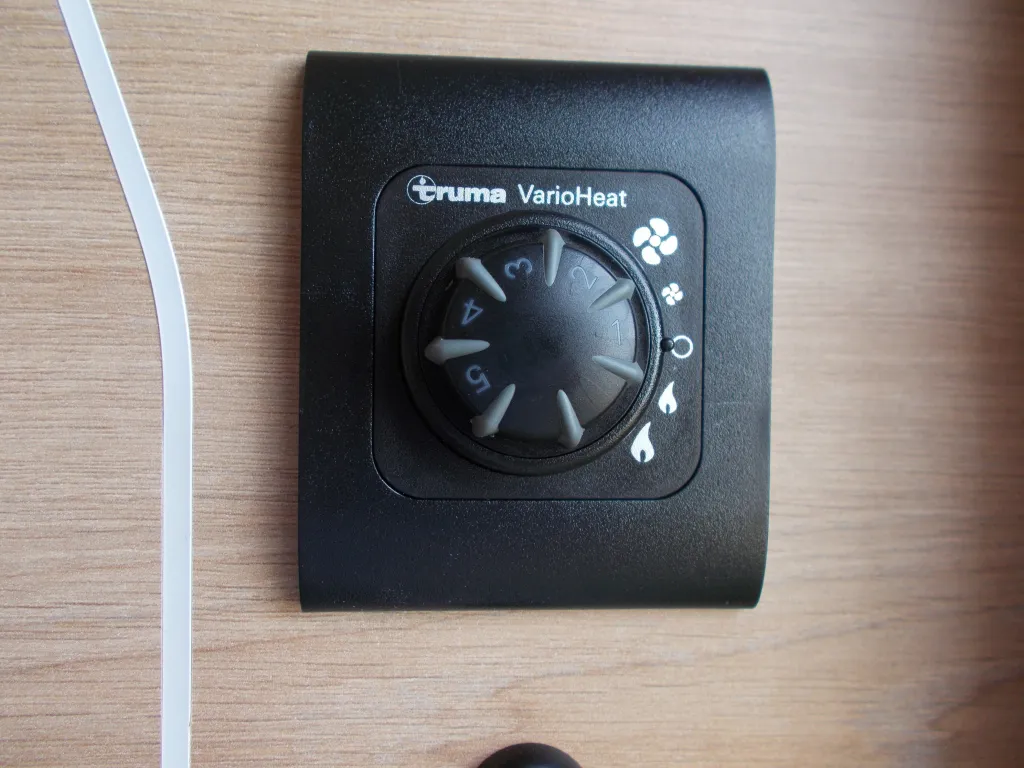 Bild 25: Knaus Südwind 460 EU 60 Years Bild 25: Knaus Südwind 460 EU 60 Years