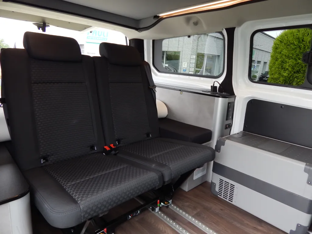 Bild 9: Dethleffs Globevan Camp Two Bild 9: Dethleffs Globevan Camp Two