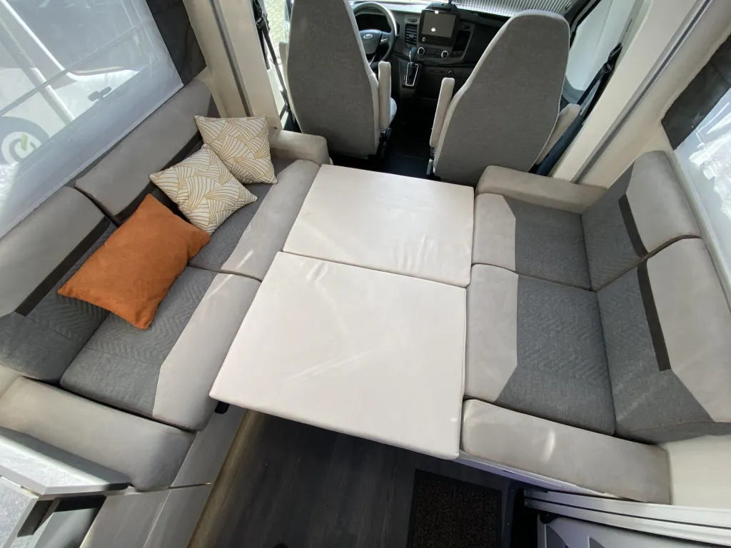 Bild 17: Chausson Teilintegrierte 720