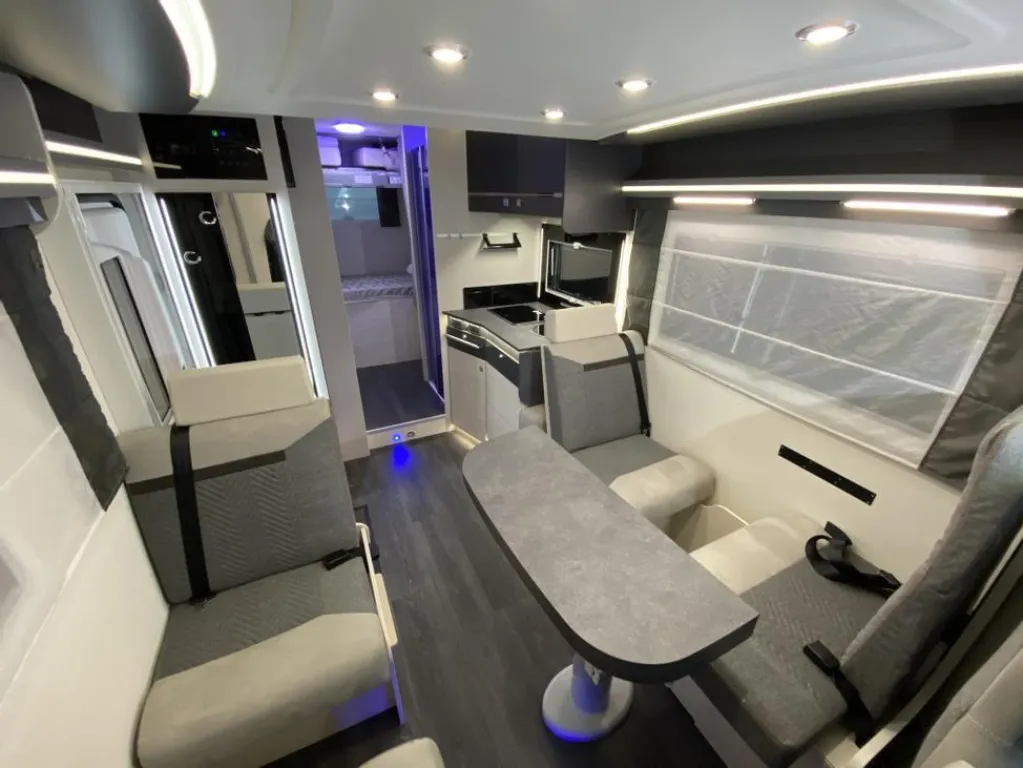 Bild 24: Wohnmobil für  Personen in Mülheim-Kärlich mieten