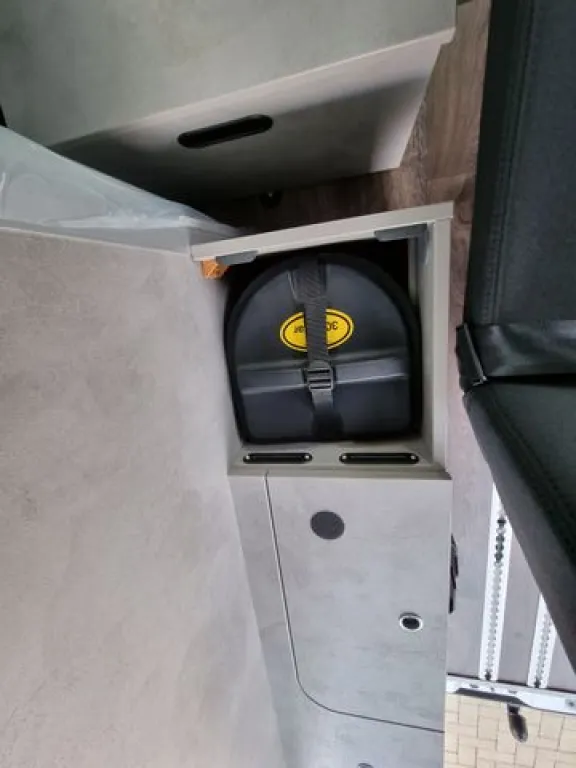 Bild 17: Dethleffs Globevan mit Automatik Bild 17: Dethleffs Globevan mit Automatik