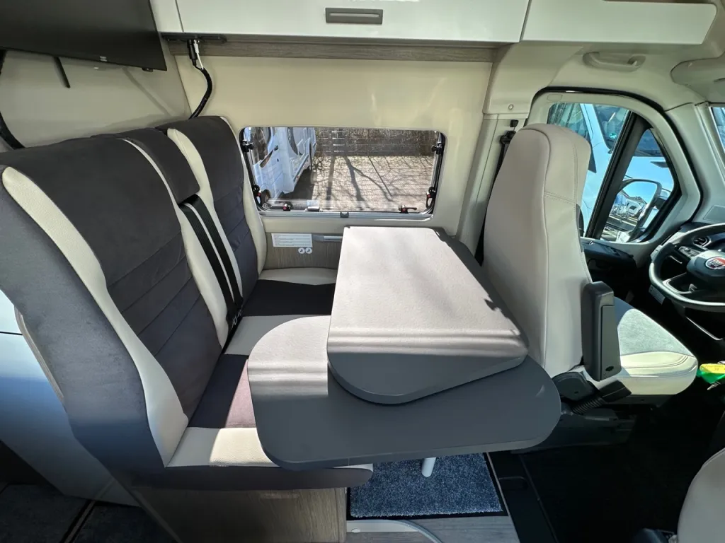 Bild 8: Wohnmobil für  Personen in Mülheim-Kärlich mieten