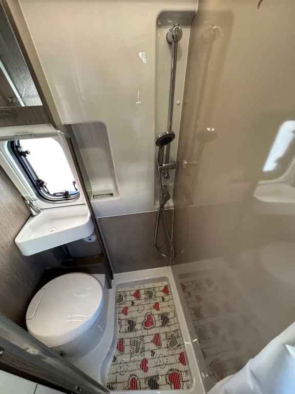 Bild 13: Wohnmobil in Mülheim-Kärlich online mieten