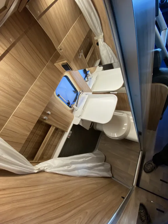 Bild 5: Wohnmobil in Taunusstein online mieten