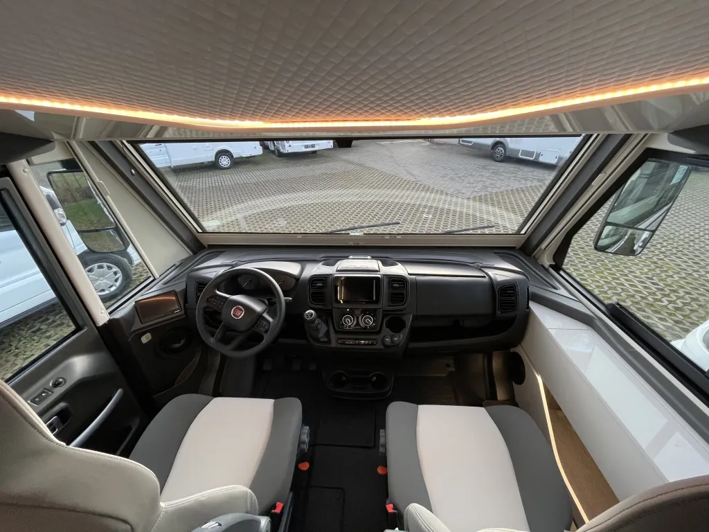 Bild 7: Roller Team Wohnmobil in Untersteinbach / Rauhenebrach mieten