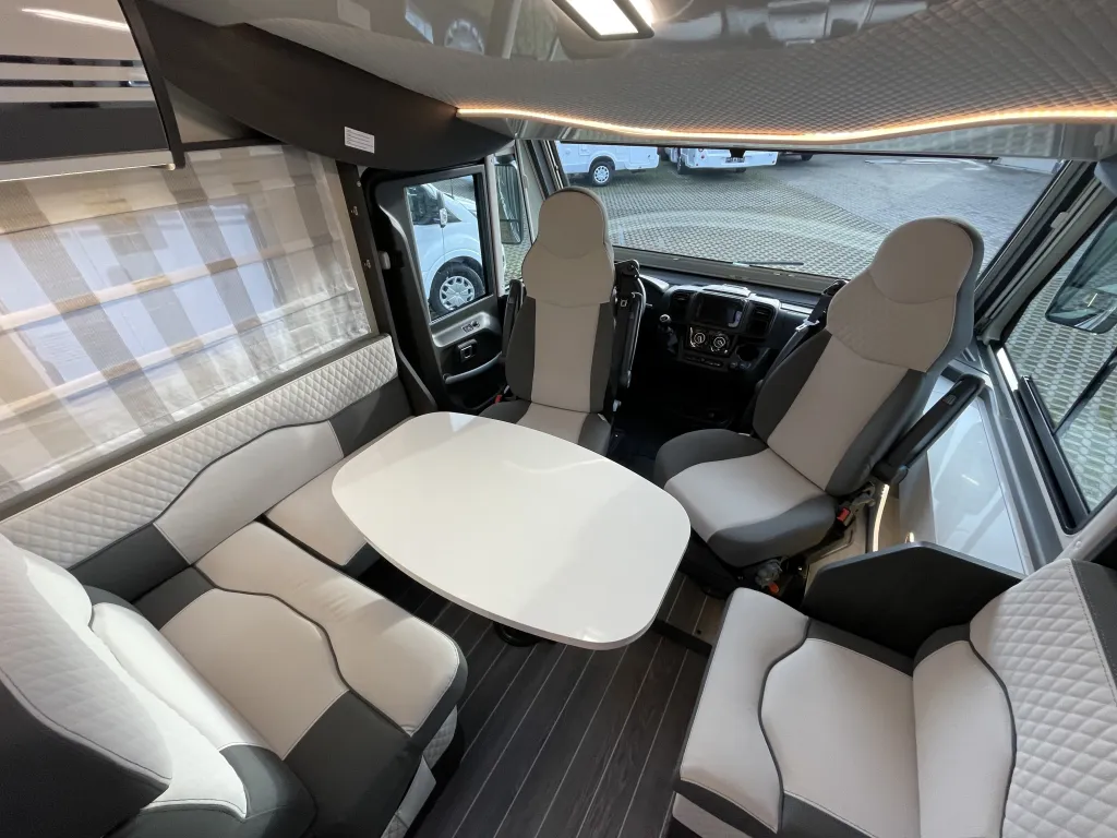 Bild 9: Roller Team ZEFIRO 284 Integral