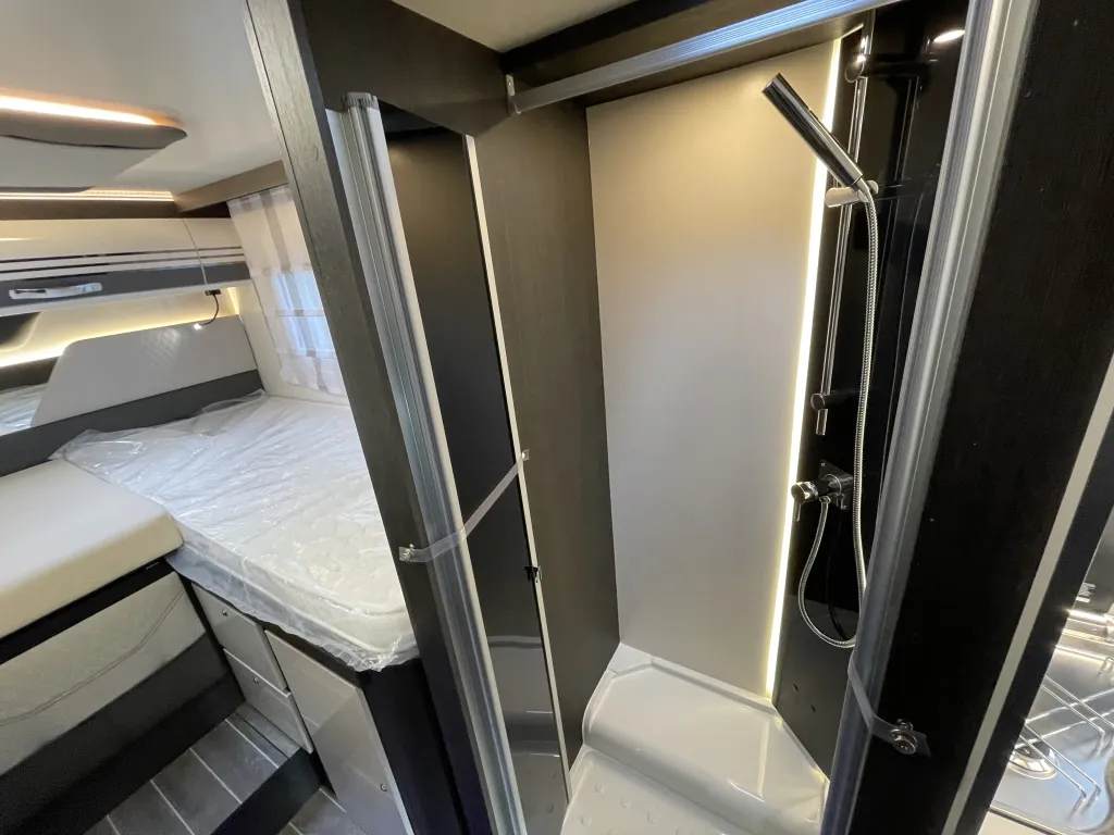 Bild 12: Wohnmobil von Roller Team mieten in Untersteinbach / Rauhenebrach