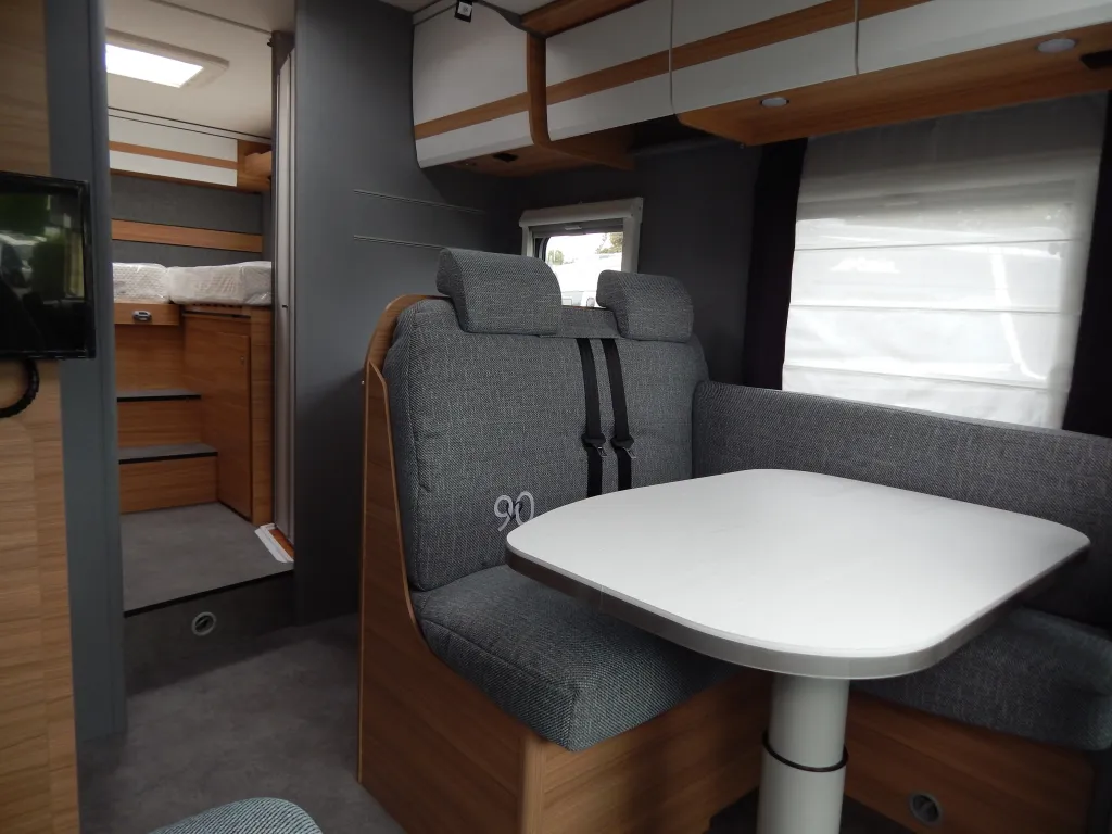 Bild 10: Wohnmobil mieten in Remscheid Bild 10: Wohnmobil mieten in Remscheid