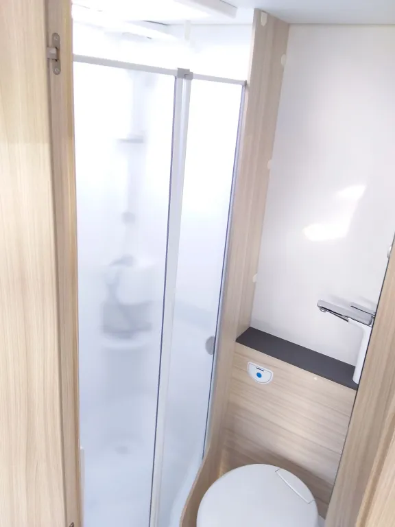 Bild 21: Wohnmobil in Hagenbrunn/Wien online mieten