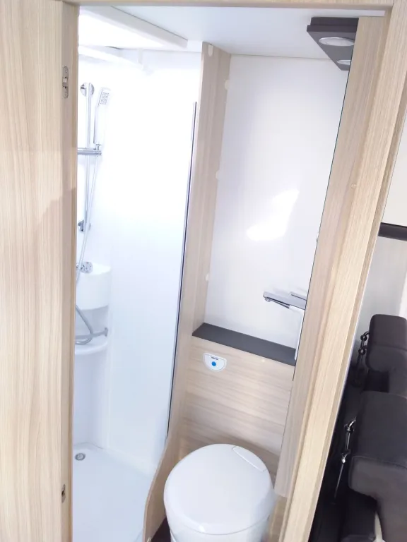 Bild 23: Sun Living Wohnmobil in Hagenbrunn/Wien mieten