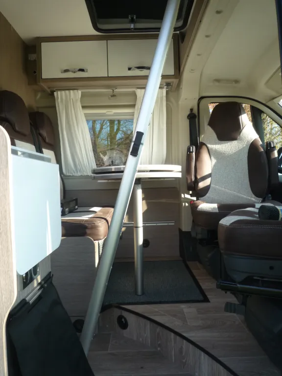 Bild 8: Wohnmobil für 4 Personen in Weißenhorn mieten