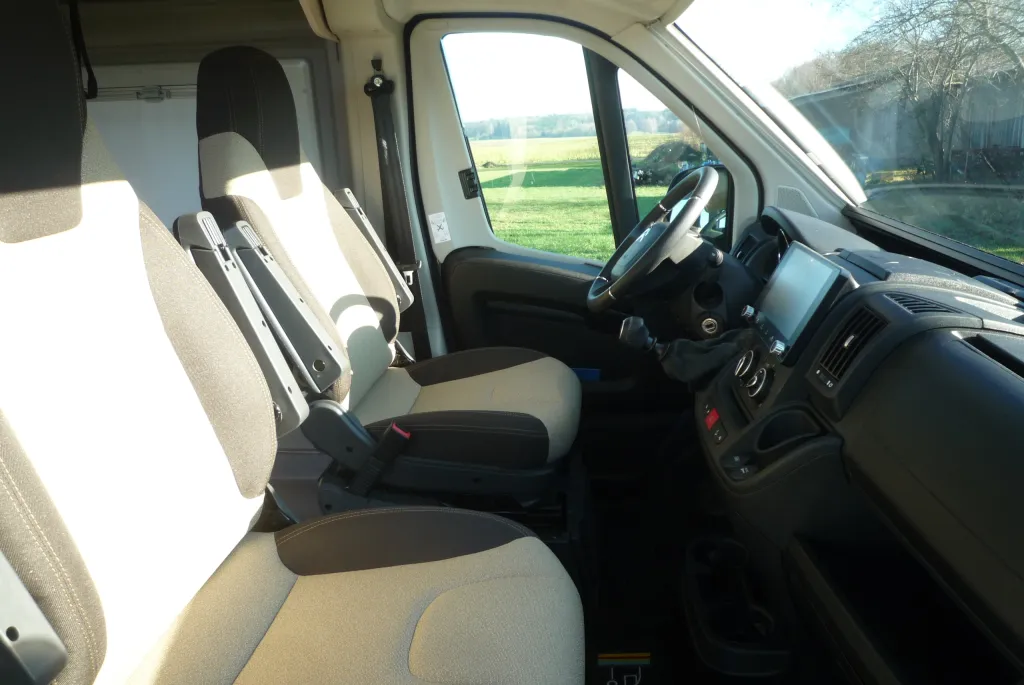 Bild 8: Wohnmobil für 4 Personen in Weißenhorn mieten