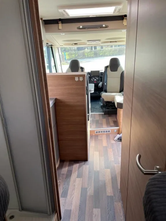 Bild 10: Wohnmobil mieten in Schloß Holte-Stukenbrock Bild 10: Wohnmobil mieten in Schloß Holte-Stukenbrock