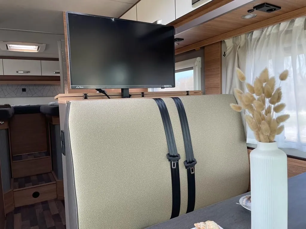 Bild 12: Wohnmobil von Weinsberg mieten in Schloß Holte-Stukenbrock Bild 12: Wohnmobil von Weinsberg mieten in Schloß Holte-Stukenbrock