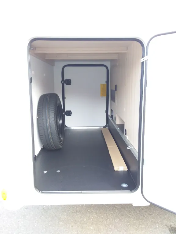 Bild 8: Wohnmobil für 6 Personen in Hagenbrunn/Wien mieten