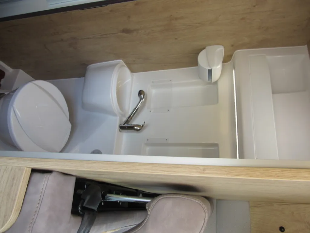 Bild 10: Wohnmobil mieten in Tresdorf