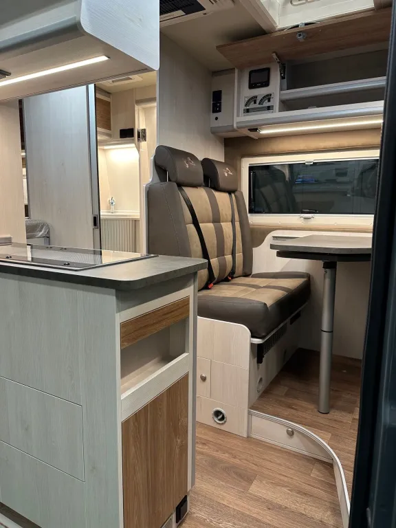 Bild 7: Megamobil Wohnmobil in Wagna mieten