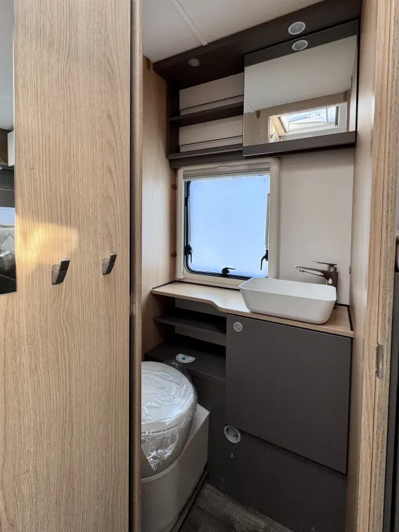 Bild 28: Wohnmobil von LMC mieten in Schloß Holte-Stukenbrock