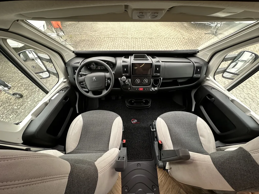 Bild 8: Wohnmobil für 2 Personen in Mülheim-Kärlich mieten