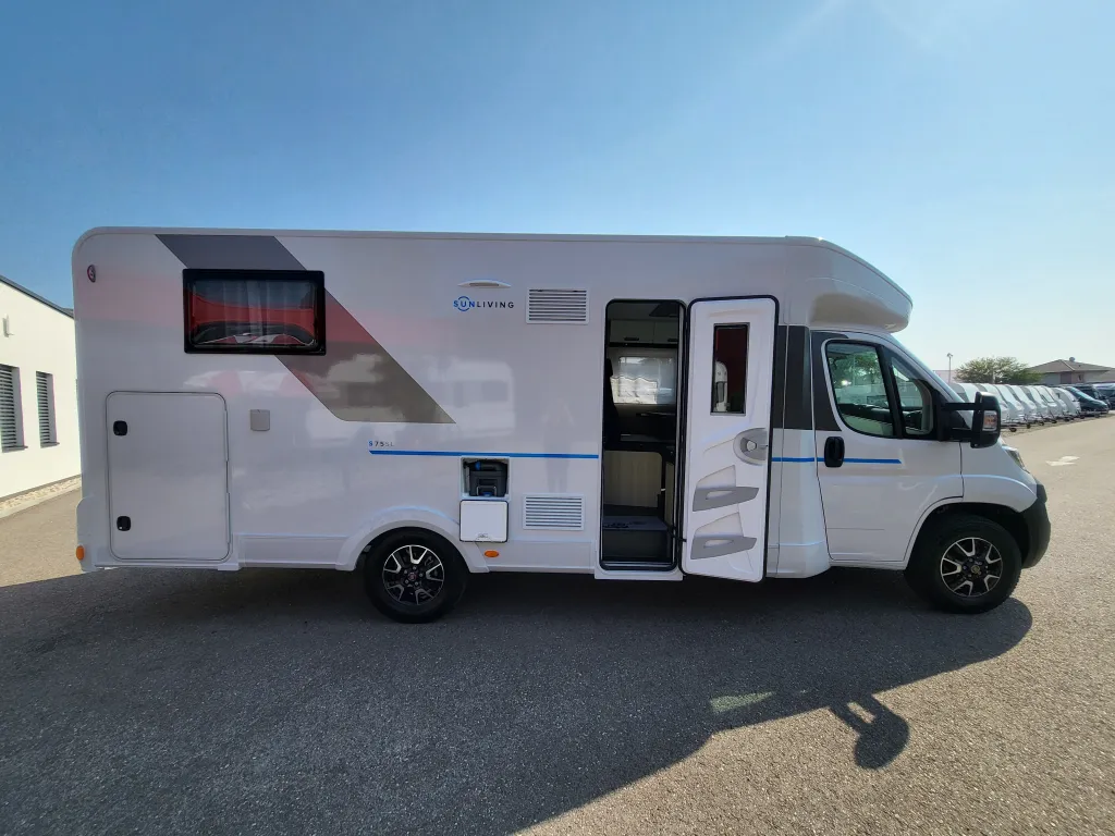 Bild 13: Wohnmobil in Hagenbrunn/Wien online mieten