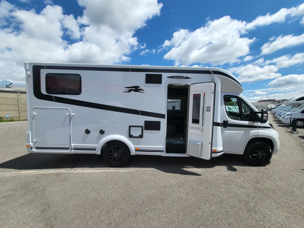 Bild 13: Wohnmobil in Hagenbrunn/Wien online mieten