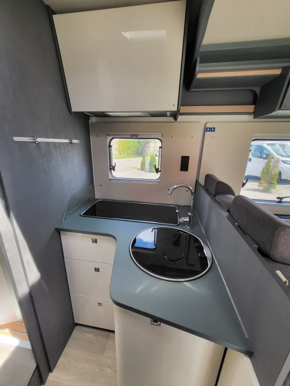 Bild 24: Wohnmobil für 5 Personen in Hagenbrunn/Wien mieten Bild 24: Wohnmobil für 5 Personen in Hagenbrunn/Wien mieten