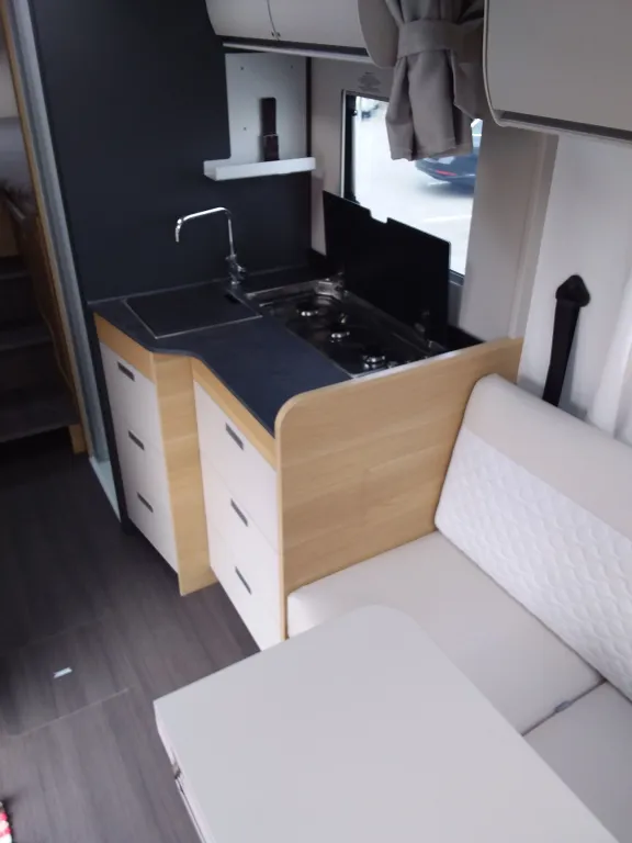 Bild 16: Wohnmobil für 4 Personen in Hagenbrunn/Wien mieten