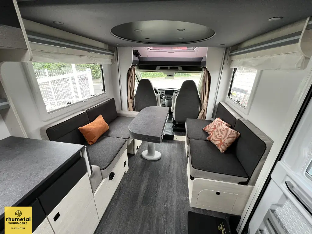 Bild 25: Challenger Teilintegriert 260 Graphite Ultimate