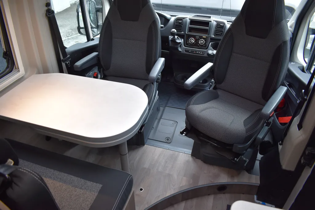 Bild 8: Wohnmobil für 2 Personen in Eferding mieten