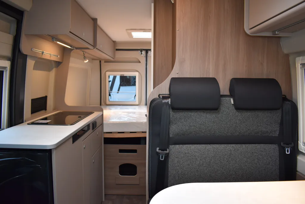 Bild 9: Carado Camper Van 600