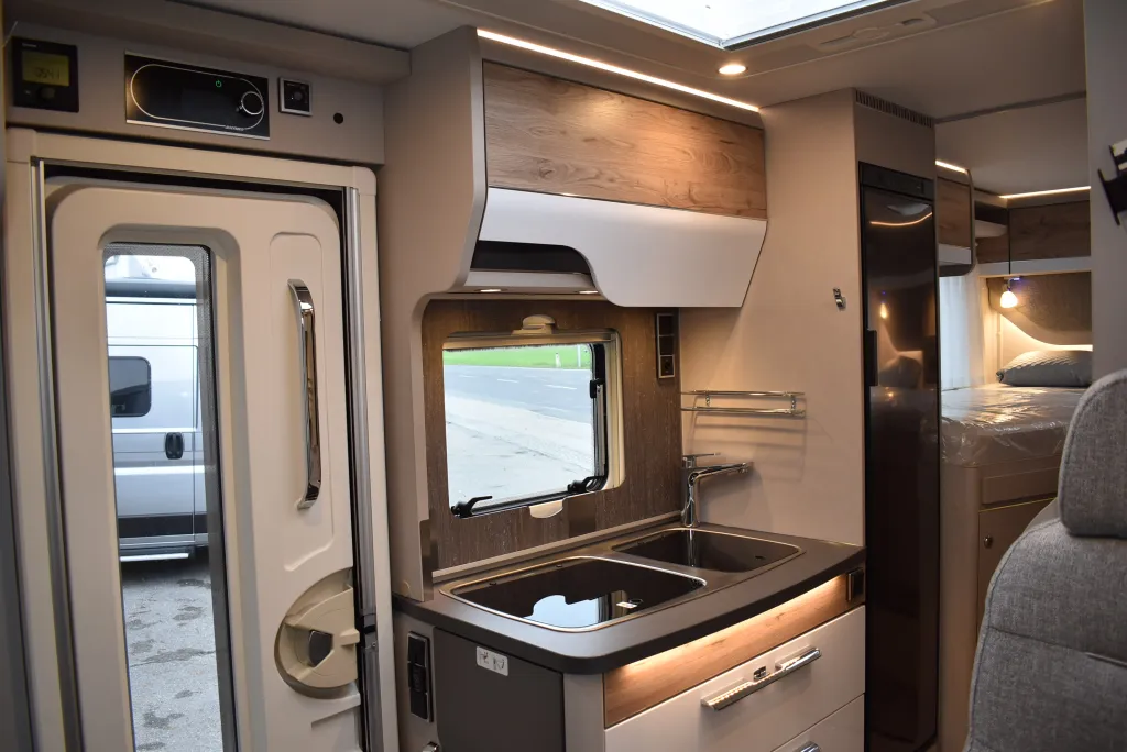 Bild 10: Wohnmobil mieten in Eferding Bild 10: Wohnmobil mieten in Eferding