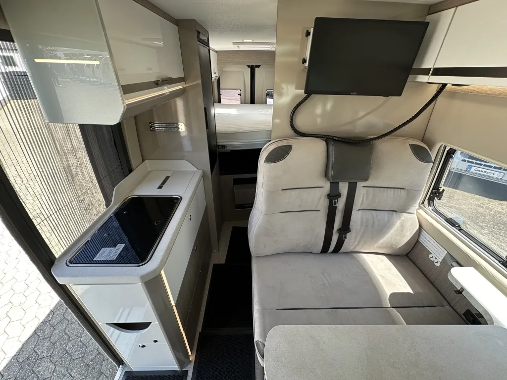 Bild 13: Wohnmobil in Mülheim-Kärlich online mieten