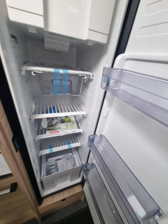 Bild 13: Wohnmobil in Vellmar bei Kassel online mieten