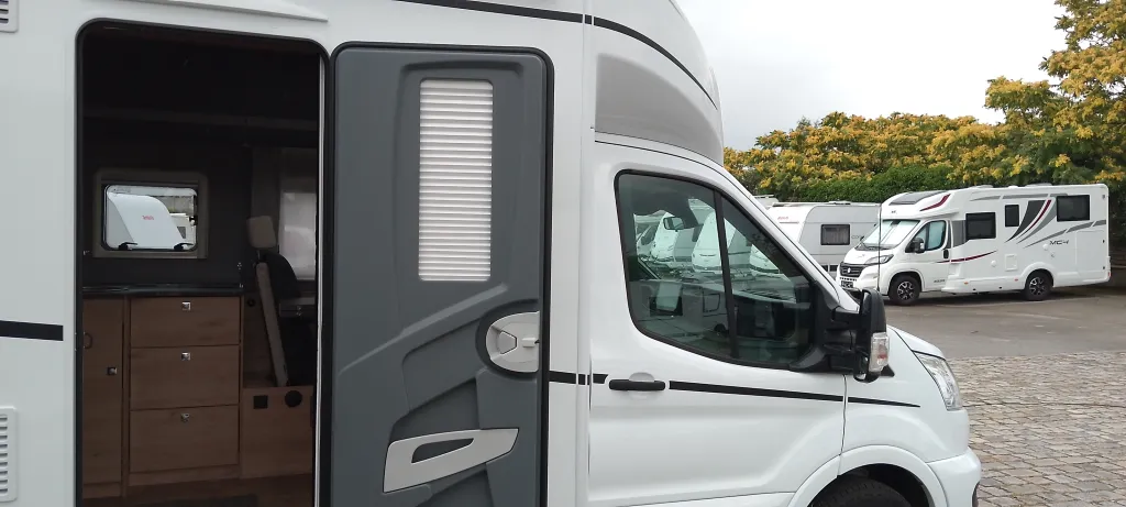 Bild 5: Wohnmobil in Gerasdorf bei Wien online mieten