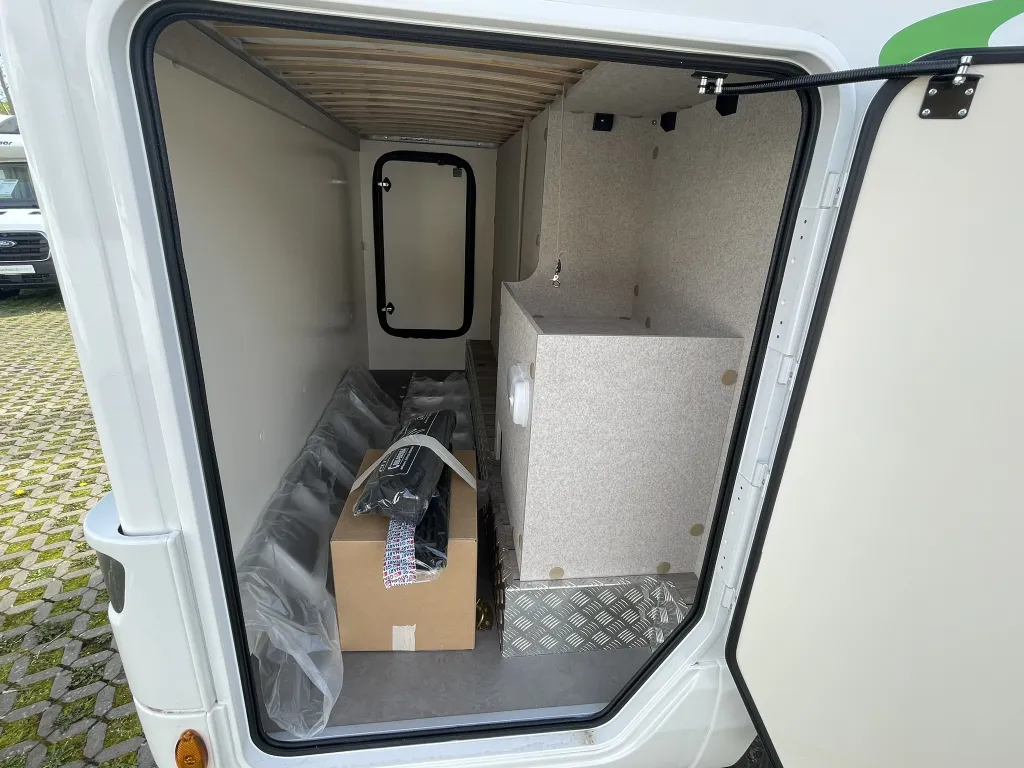 Bild 5: Wohnmobil in Untersteinbach / Rauhenebrach online mieten