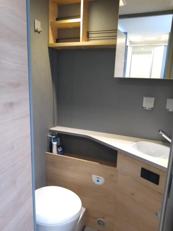 Bild 23: Dethleffs Wohnmobil in Gerasdorf bei Wien mieten