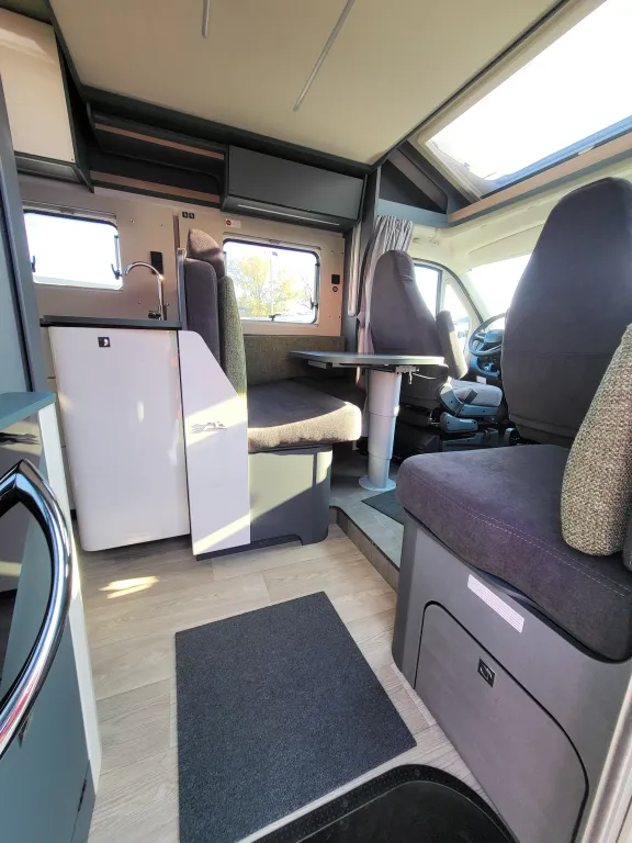 Bild 13: Wohnmobil in Hagenbrunn/Wien online mieten