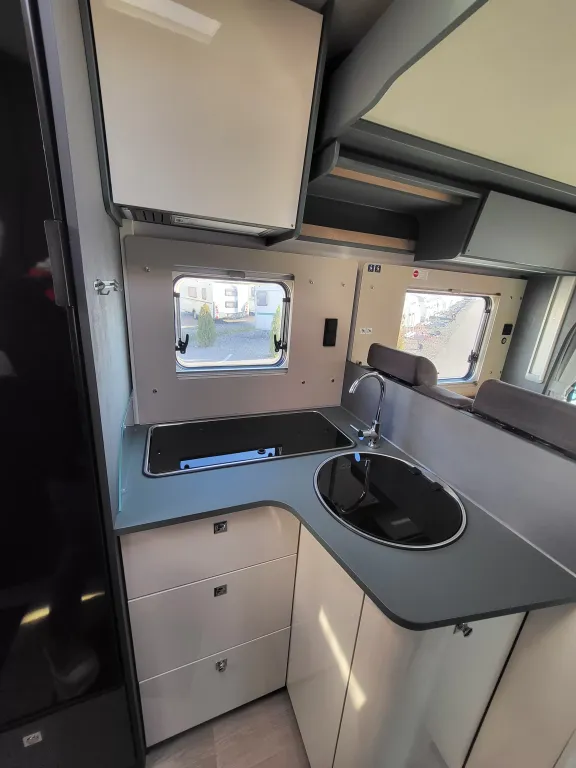 Bild 16: Wohnmobil für 4 Personen in Hagenbrunn/Wien mieten