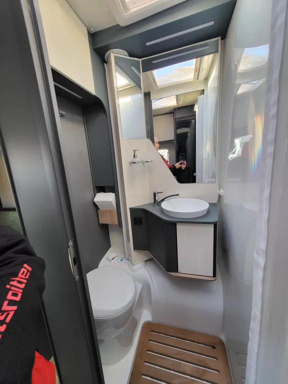 Bild 21: Wohnmobil in Hagenbrunn/Wien online mieten