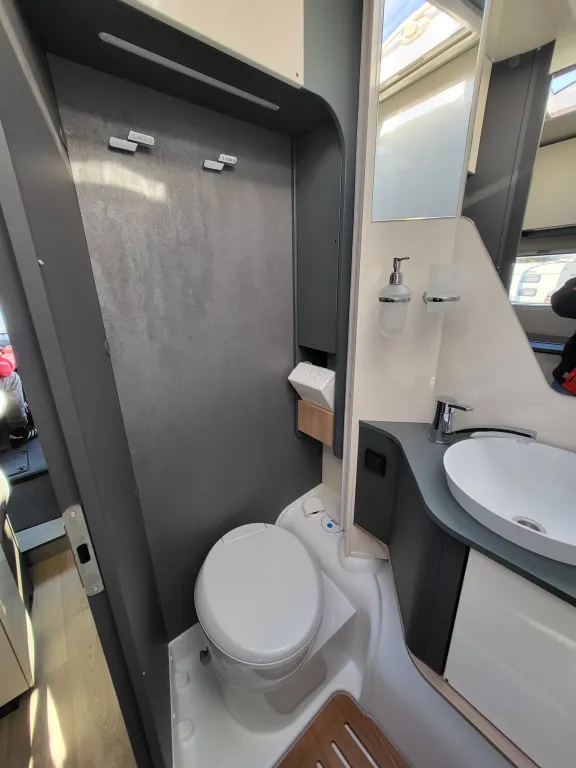 Bild 24: Wohnmobil für 4 Personen in Hagenbrunn/Wien mieten