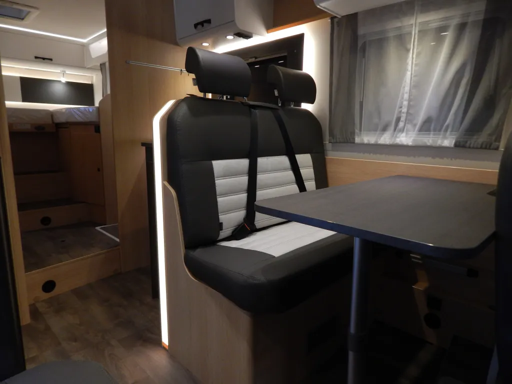 Bild 8: Wohnmobil für 4 Personen in Remscheid mieten Bild 8: Wohnmobil für 4 Personen in Remscheid mieten