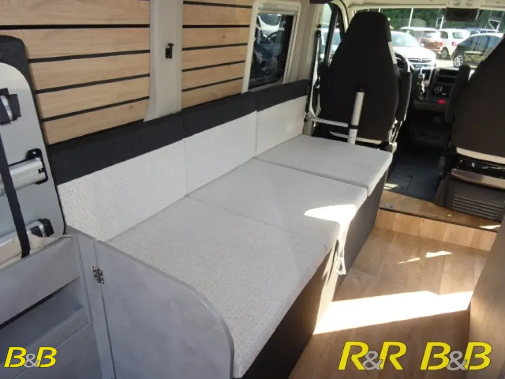 Bild 8: Wohnmobil für 4 Personen in Paderborn mieten Bild 8: Wohnmobil für 4 Personen in Paderborn mieten