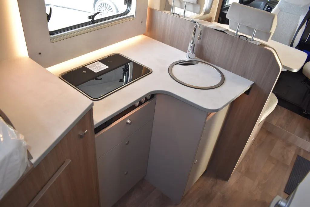 Bild 16: Wohnmobil für 4 Personen in Eferding mieten