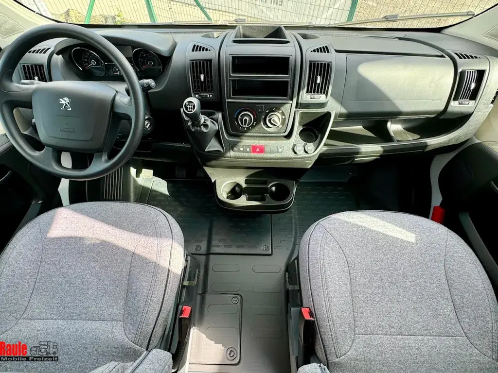 Bild 4: Wohnmobil von Dethleffs mieten in Wiesbaden Bild 4: Wohnmobil von Dethleffs mieten in Wiesbaden