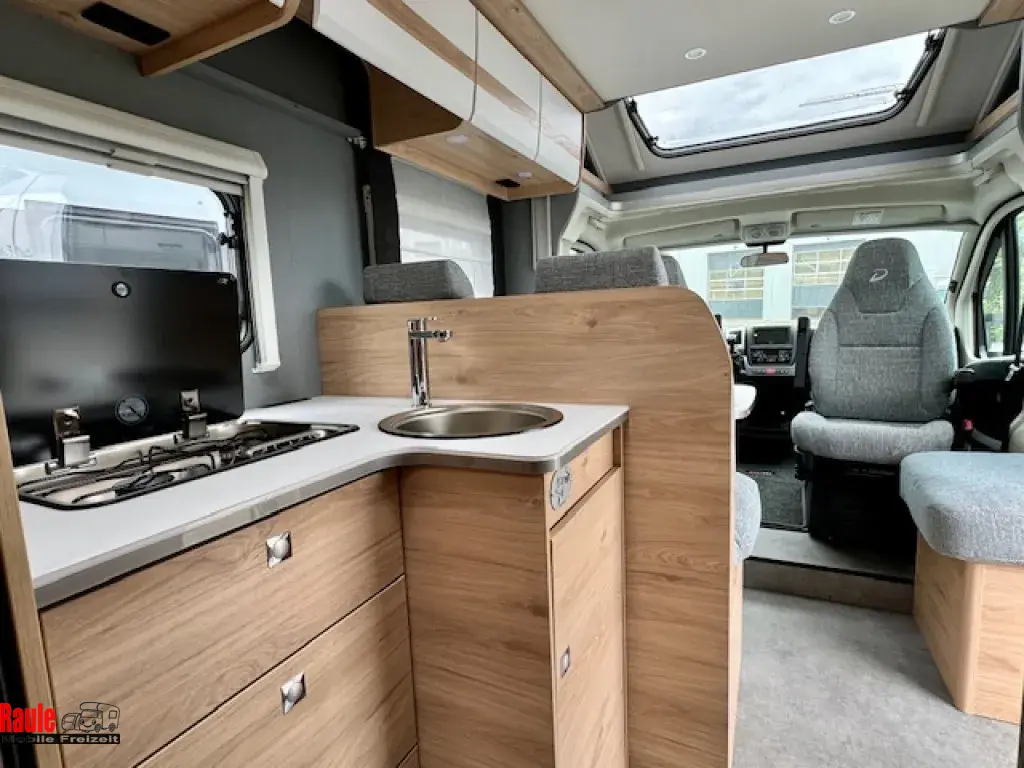 Bild 13: Wohnmobil in Wiesbaden online mieten