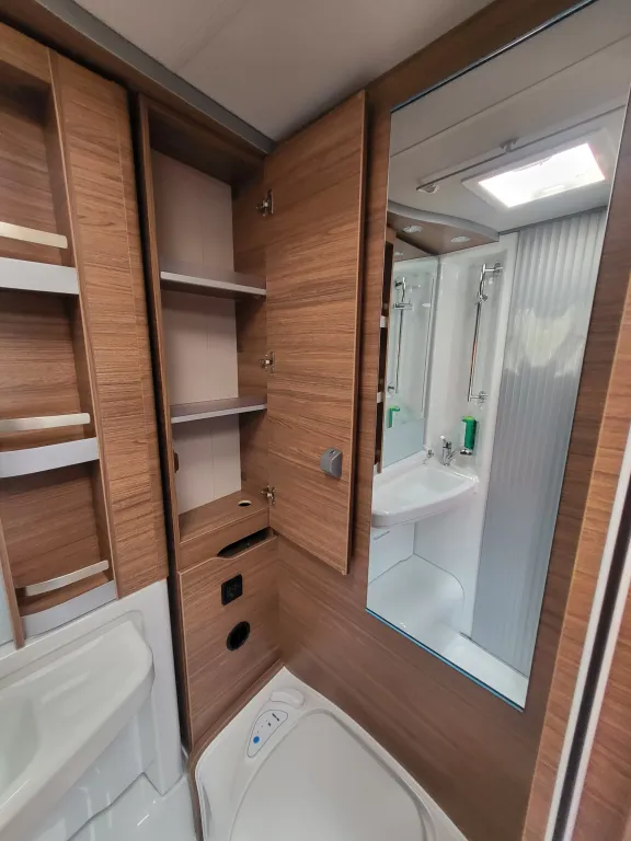 Bild 32: Wohnmobil für 2 Personen in Hagenbrunn/Wien mieten Bild 32: Wohnmobil für 2 Personen in Hagenbrunn/Wien mieten