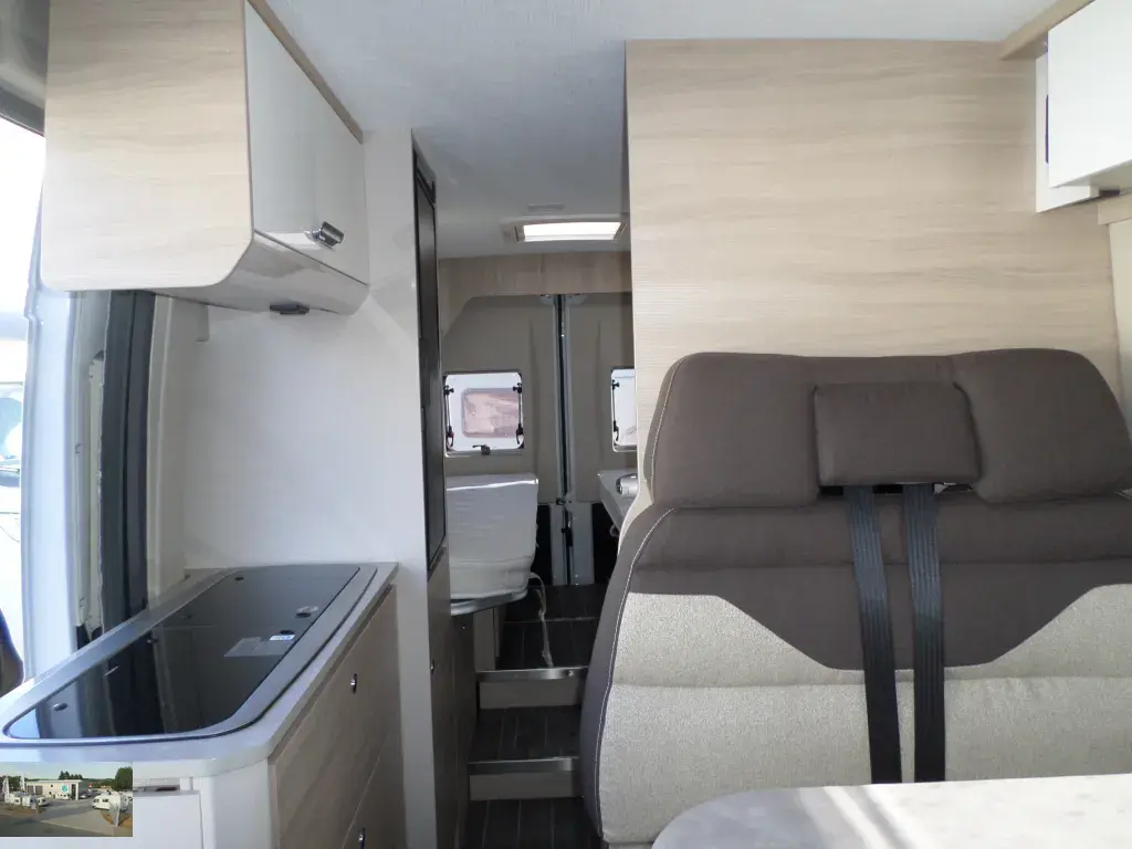 Bild 10: Wohnmobil mieten in Blomberg