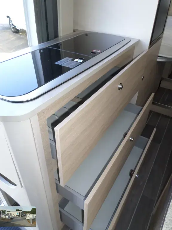 Bild 13: Wohnmobil in Blomberg online mieten